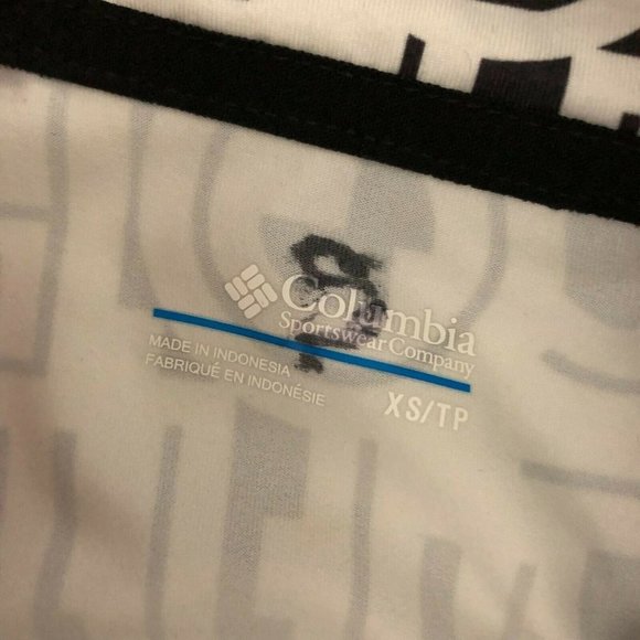 Columbia Womens Top Asymmetric Zip Spell Out Mock Neck Black White Size XS - Picture 3 of 4